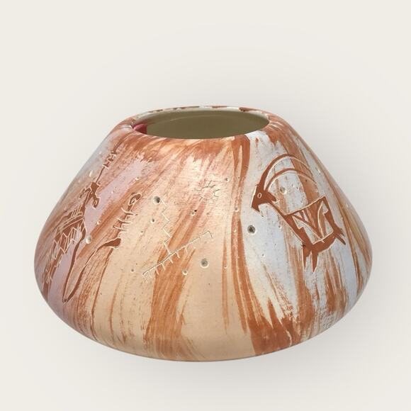Navajo Signed Etched Handcrafted Ceramic Art Vase Brown & Cream Southwest - Picture 6 of 9